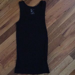 Gap black tank top